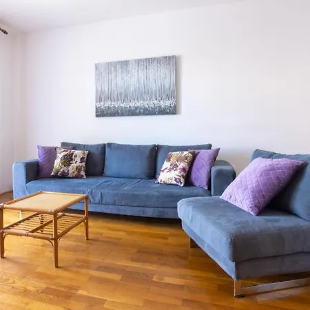 Apartments&rooms Lonzor Gasthuis 3*