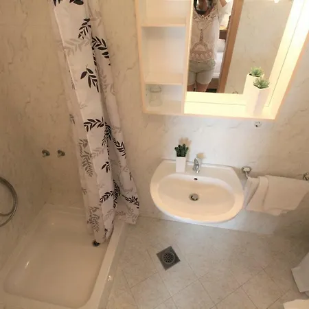 Apartments&rooms Lonzor 3* Selce