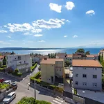 بيت ضيافة Lonzor سيلتسي