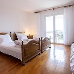 Lonzor بيت ضيافة