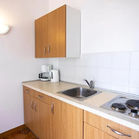 Guest house Lonzor 3*