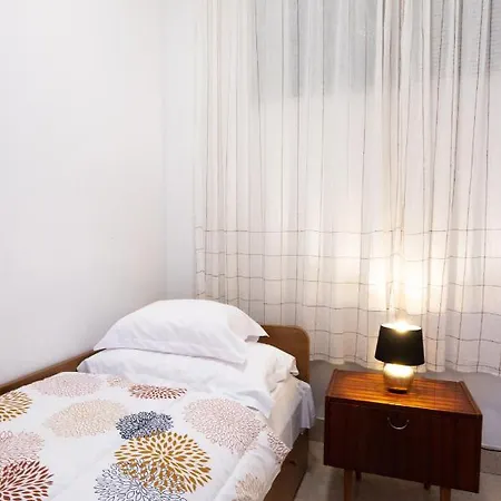 Guest house Lonzor