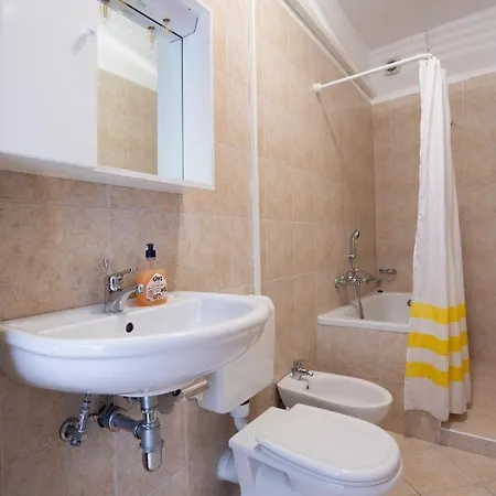 Guest house Lonzor