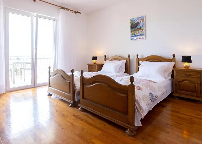 Gasthuis Lonzor 3*