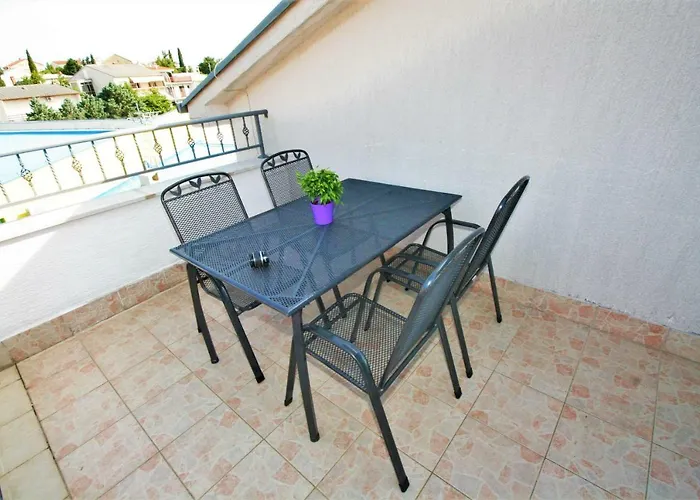 Gasthuis Lonzor 3*